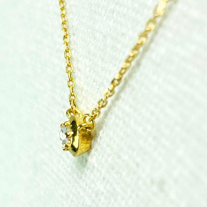 Agete K18YG yellow gold necklace with 0.03ct rose cut diamond pendant on 40.5cm chain