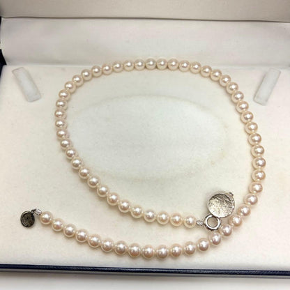Jewelry Maki Teri Akoya pearl necklace with 7.2mm pearls, 50cm long, featuring silver clasp
