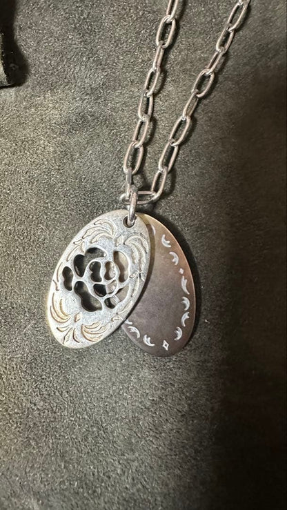 Agete 925 sterling silver shell necklace approximately 50cm long on a white background