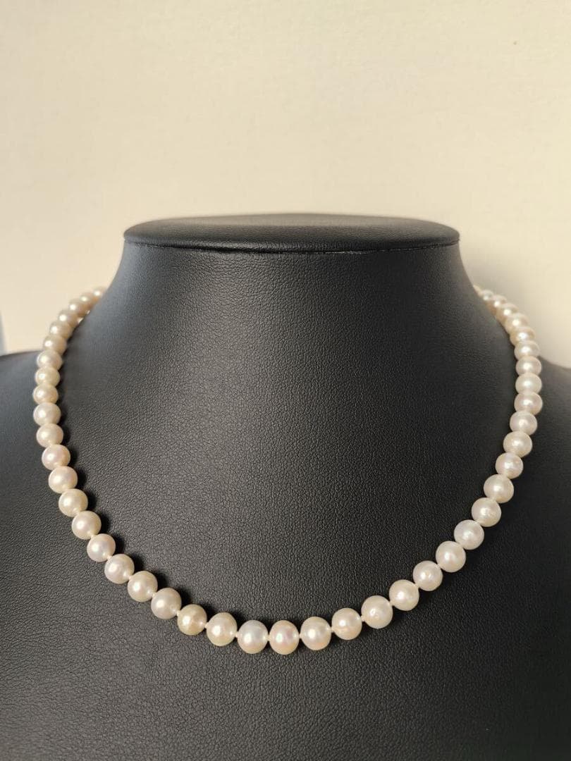 Akoya pearl necklace featuring 6-6.5mm pearls and flower pattern on 43cm 925 silver chain