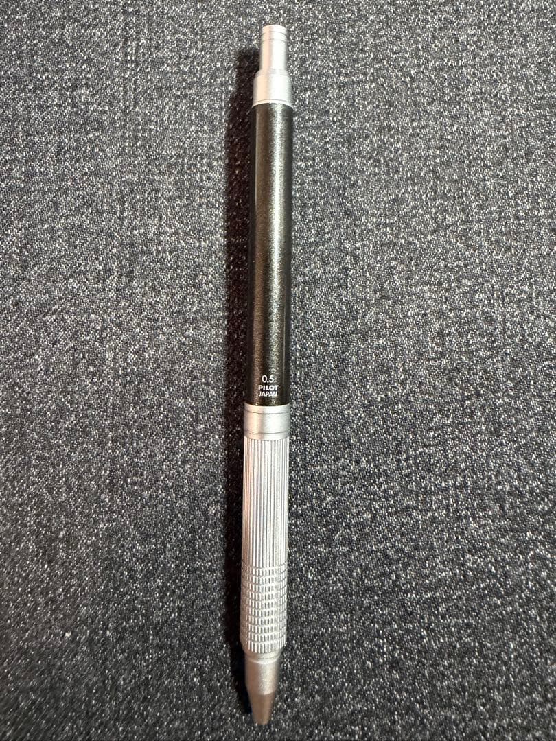 PILOT Automac sharp pencil body in black color with silver metallic roulette design