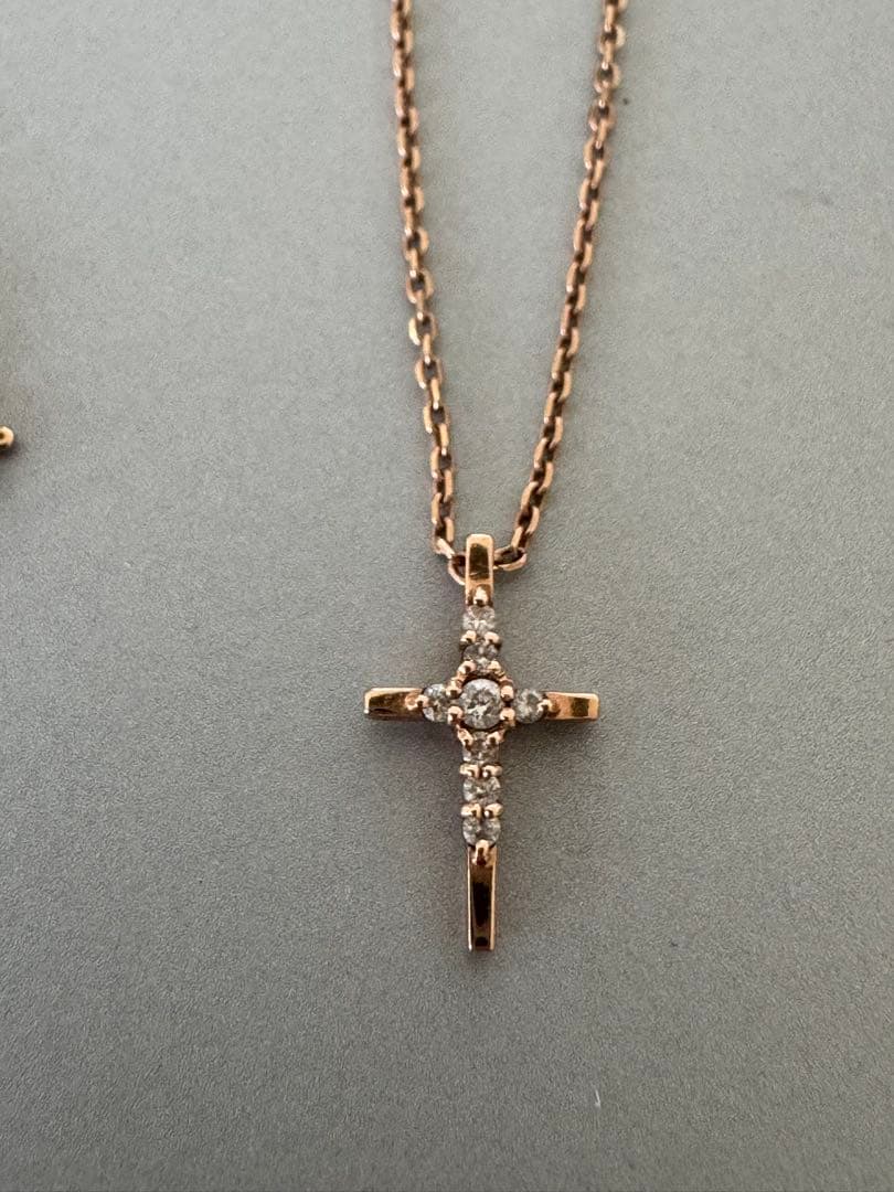 Agete K10 pink gold diamond cross necklace with center and vertical line diamonds on a 40 cm chain