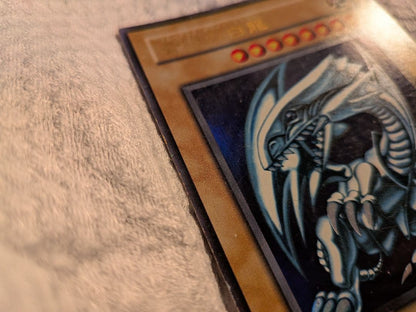 Yu-Gi-Oh Blue-Eyes White Dragon Ultra Rare — LB-01 — Japanese