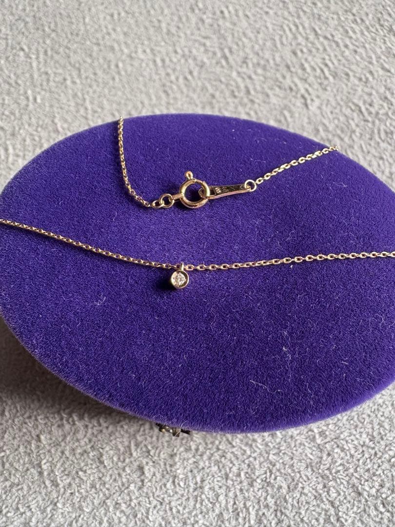 agete 10K diamond pendant necklace with 10K stamp on delicate chain