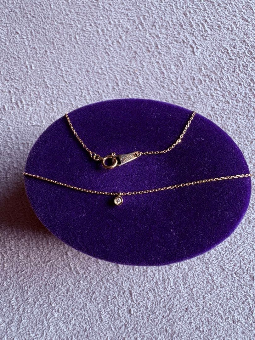 agete 10K diamond pendant necklace with 10K stamp on delicate chain