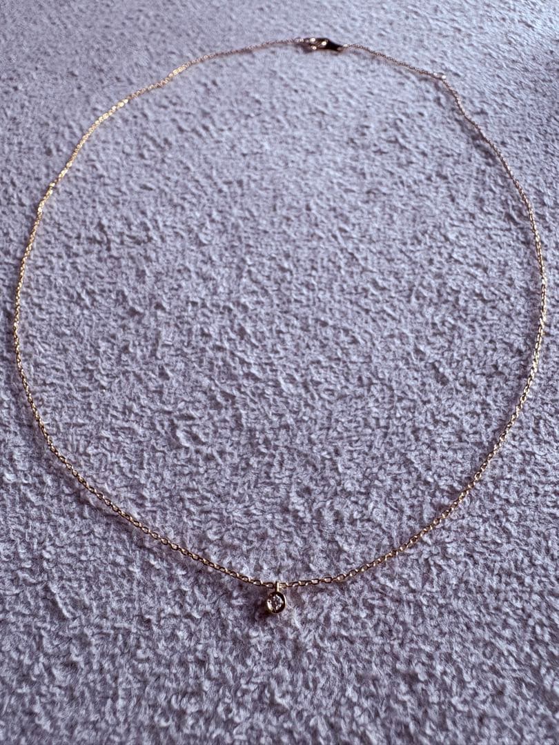 agete 10K diamond pendant necklace with 10K stamp on delicate chain