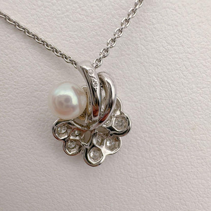 MIKIMOTO K18 gold necklace with diamond and 5.1mm Akoya pearl on a 42cm chain