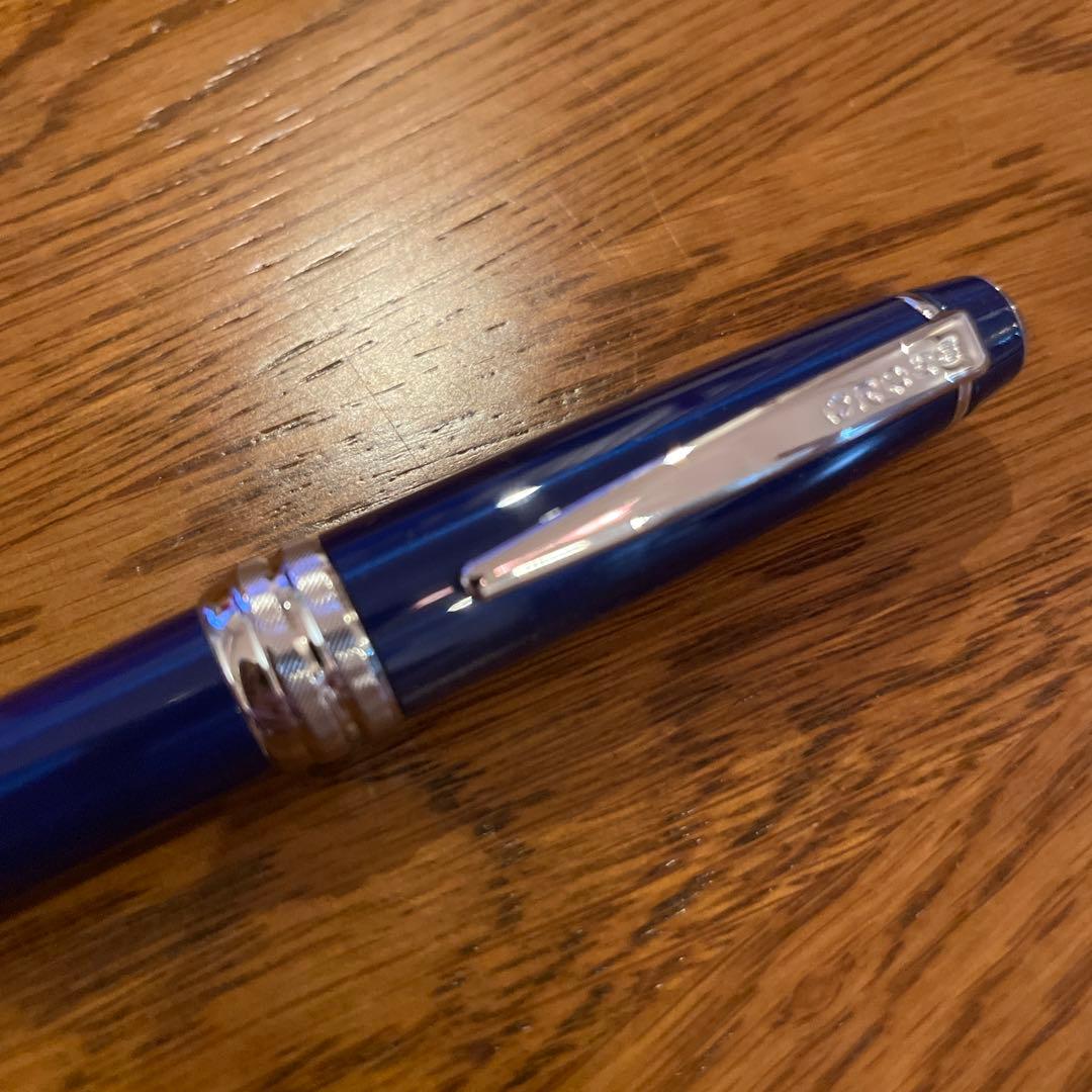 CROSS Ballpoint Pen No. 25 with black oil-based ink and sleek design