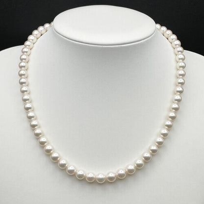 Akoya pearl flower necklace with 7-7.5mm white pearls and silver clasp GGC certified