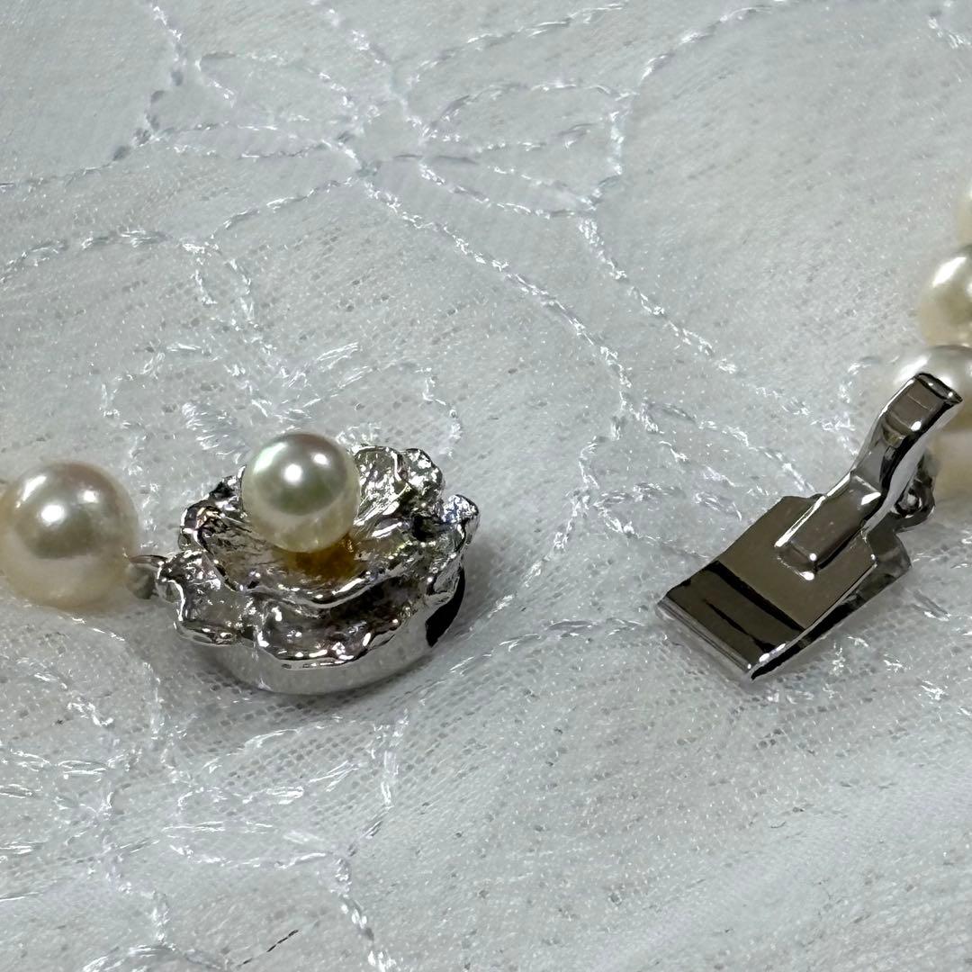 Close-up view of Law measuring 43 cm length and 6.5-7.0 mm diameter