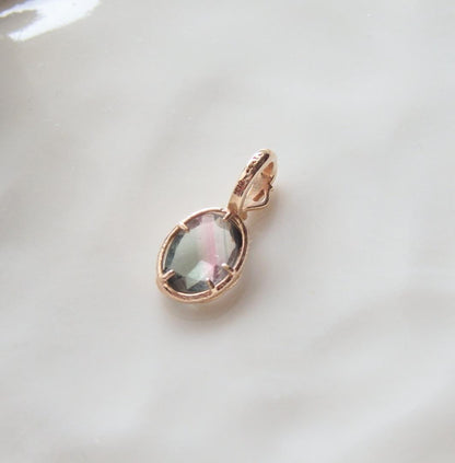 Chain Agete charm featuring topaz and diamond stones set in K10 gold with tourmaline, size 0.8 cm x 0.6 cm