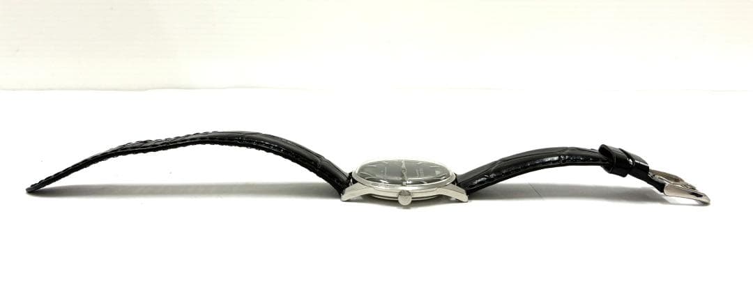 SEIKO 26H2-221 Manual Men's Watch — Japanese