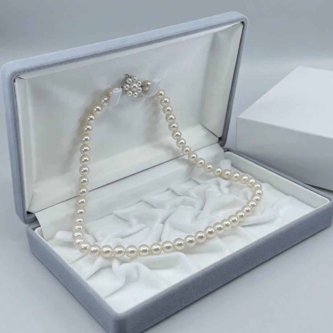 Highest grade Hanadama Akoya pearl necklace by Tasaki with 7.5mm pearls and 42cm length