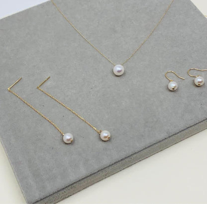 K18 Akoya pearl necklace featuring a single 6mm Akoya pearl birthstone on a 40cm gold chain