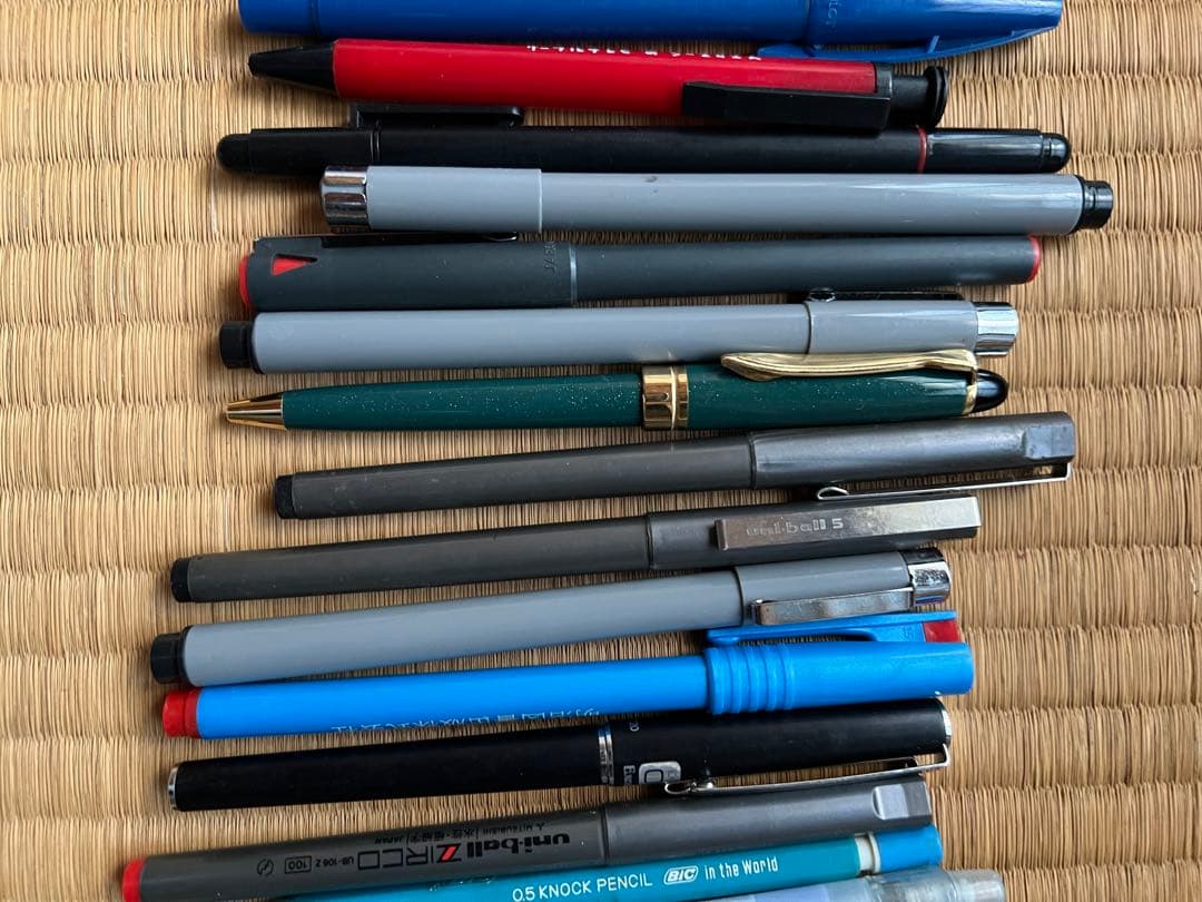 Pilot Kurtoga mechanical pencil with scraper stitch detailing and metal clip