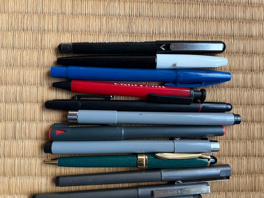 Pilot Kurtoga mechanical pencil with scraper stitch detailing and metal clip