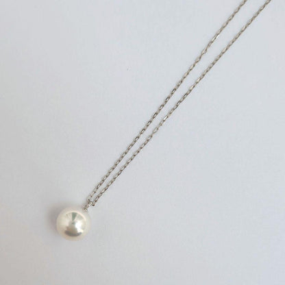 Akoya Pearl Necklace with 7mm pearls and 18K white gold chain 40.5cm length