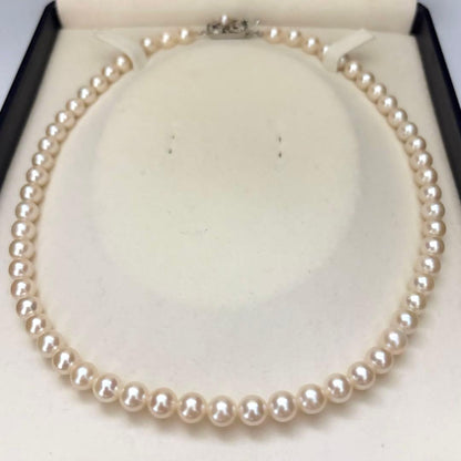 Akoya pearl necklace with 6.5-7.0mm round pearls in champagne gold color, 43cm length