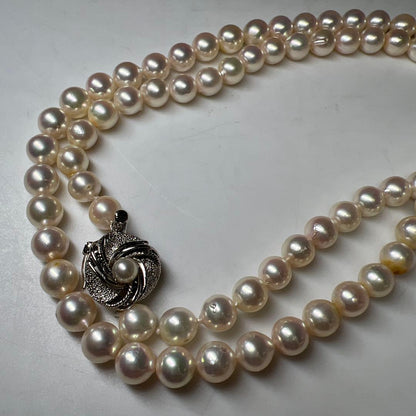 Akoya Pearl Aurora Color Necklace featuring 7.55mm pearls weighing 47g with included case