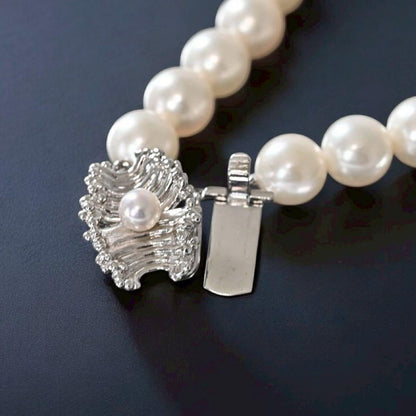 Highest grade Tasaki Akoya pearl necklace with 7.5mm round pearls and silver clasp
