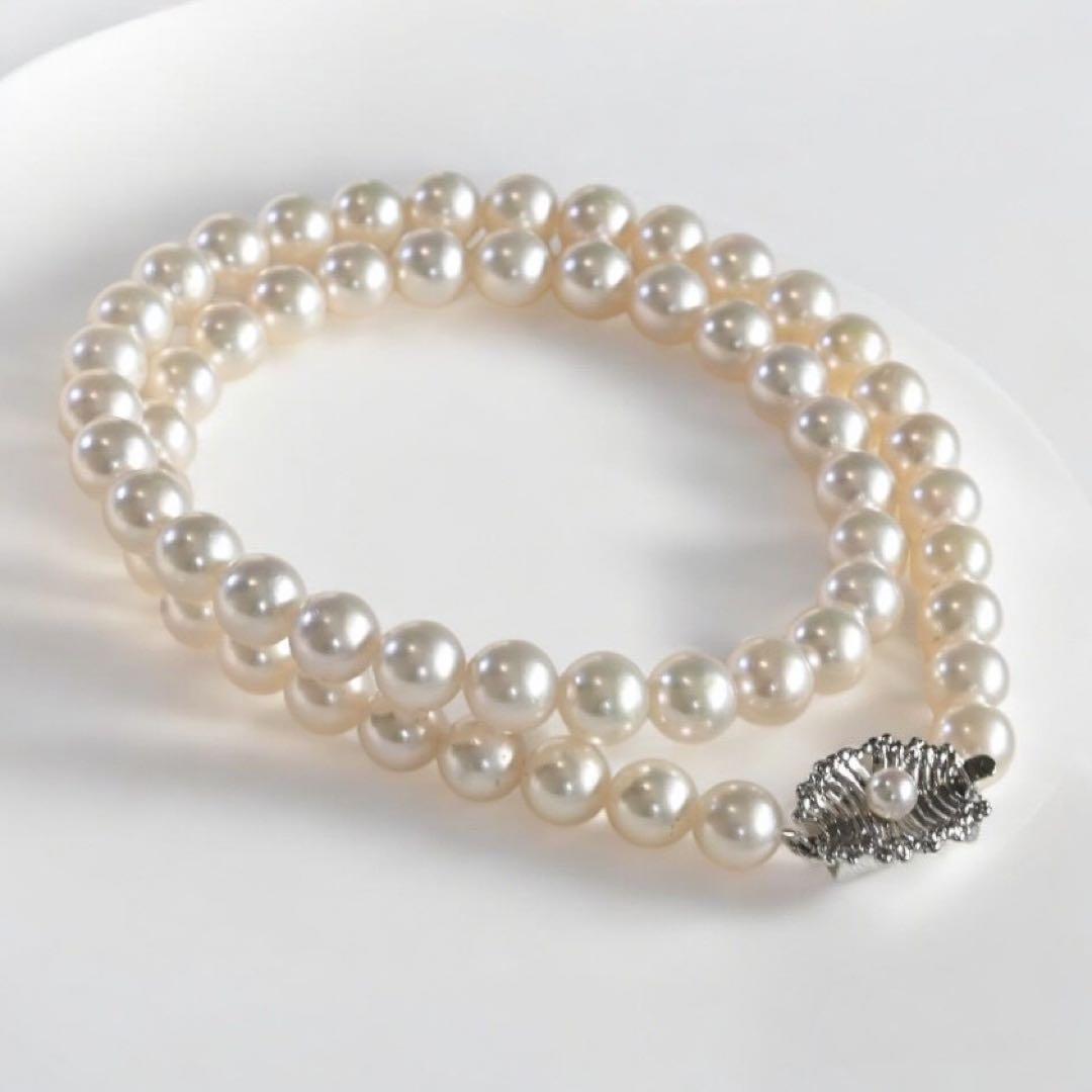 Highest grade Tasaki Akoya pearl necklace with 7.5mm round pearls and silver clasp