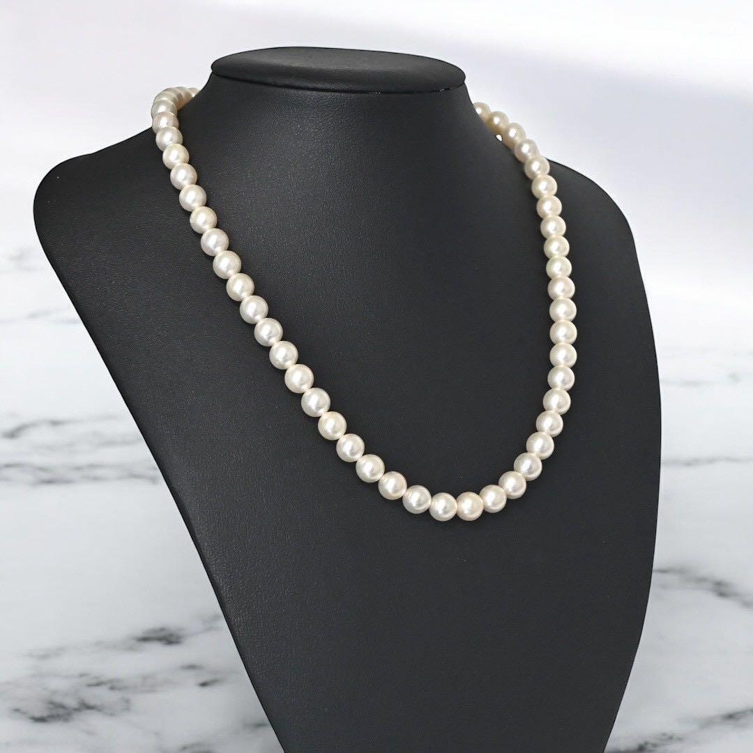 Highest grade Tasaki Akoya pearl necklace with 7.5mm round pearls and silver clasp