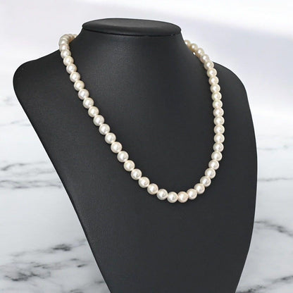 Highest grade Tasaki Akoya pearl necklace with 7.5mm round pearls and silver clasp