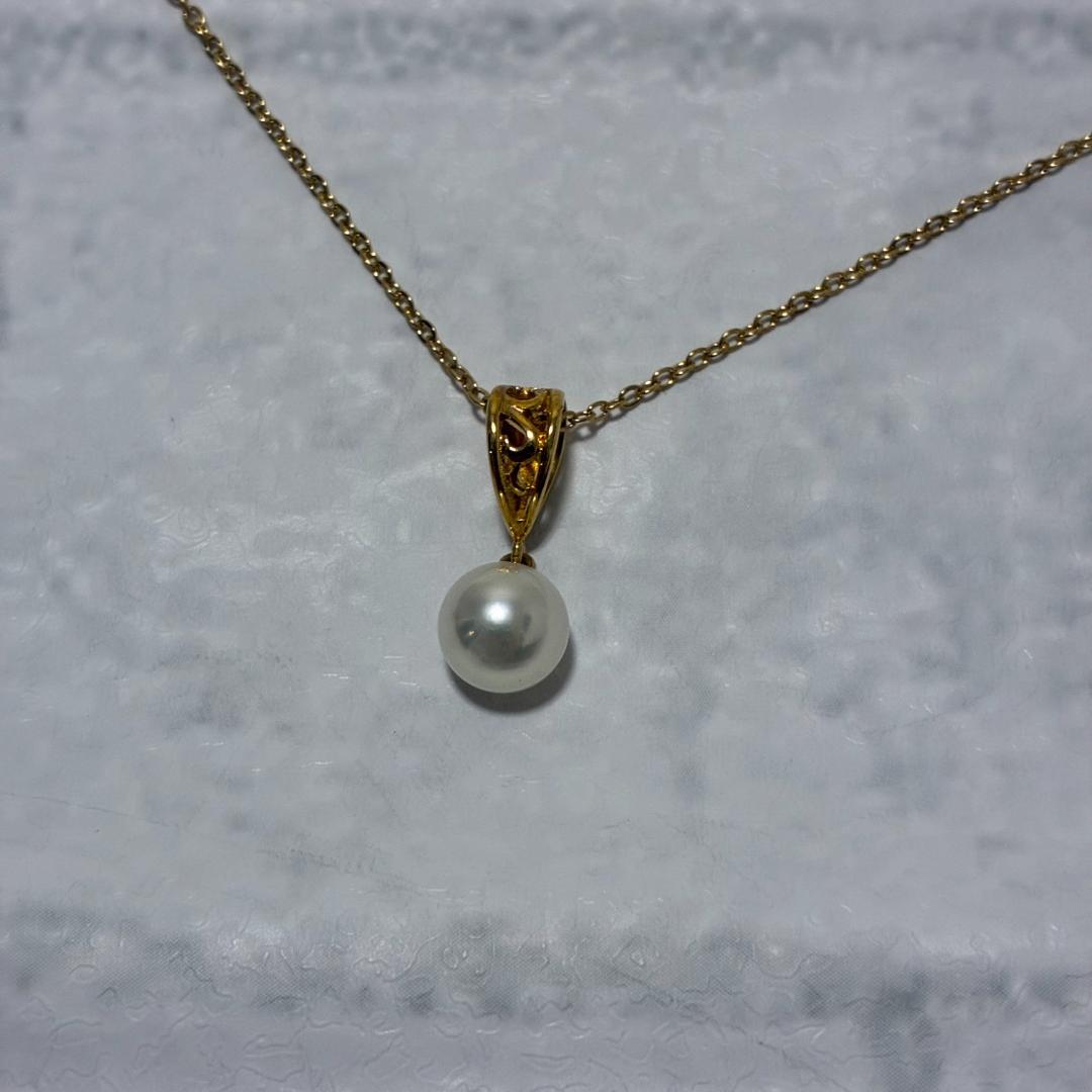 Mikimoto necklace featuring a single 7mm pearl gold pendant on adjustable 44cm K18 chain