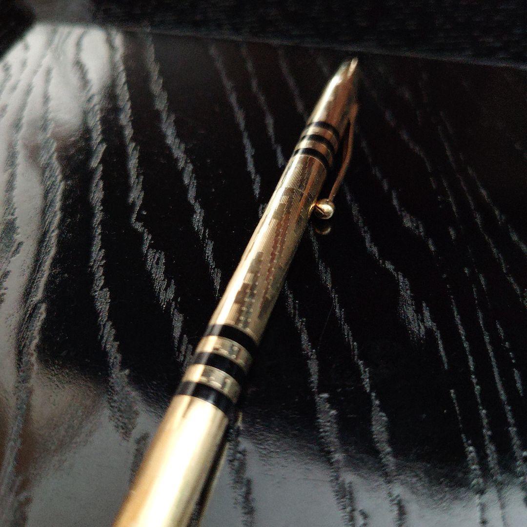 Kuro Cross 150th Anniversary ballpoint pen and pencil set with serial number imprint in very good condition