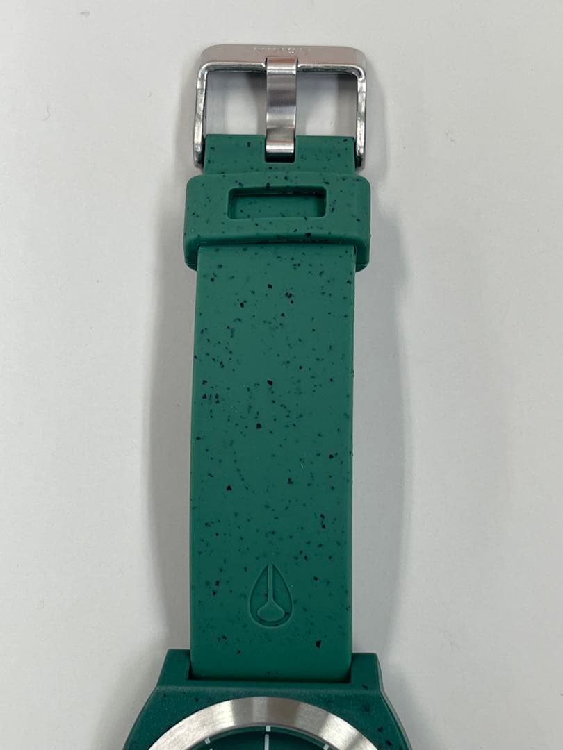 NIXON A1361-5137 Quartz Men's Watch — Japanese