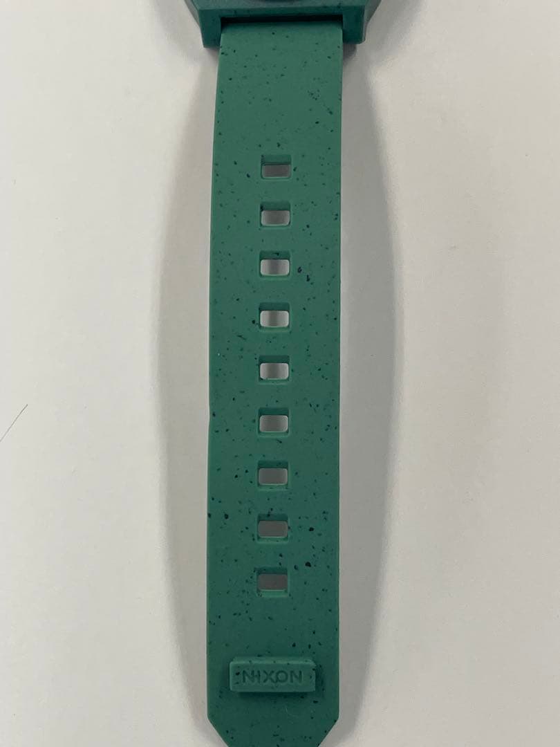 NIXON A1361-5137 Quartz Men's Watch — Japanese