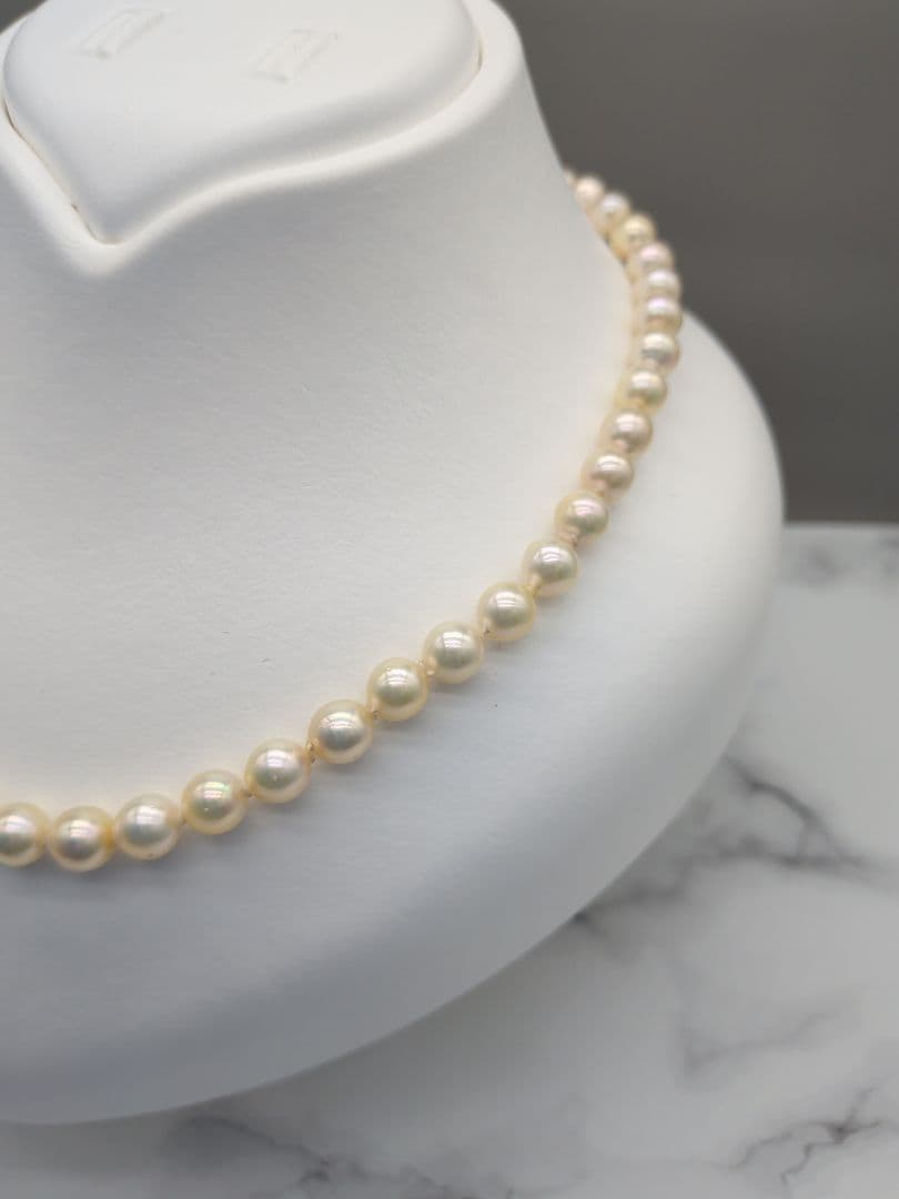 Akoya genuine pearl necklace with 7-7.5mm champagne tone pearls and silver clasp, total length 42.3cm
