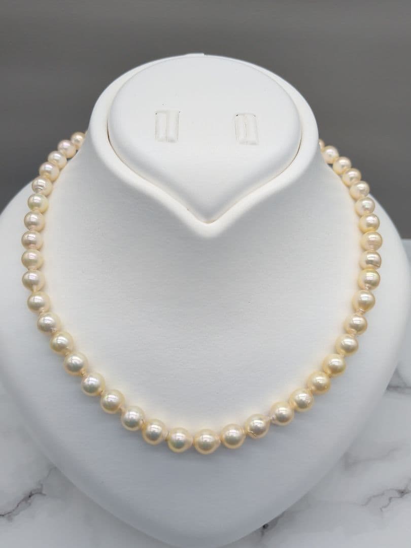 Akoya genuine pearl necklace with 7-7.5mm champagne tone pearls and silver clasp, total length 42.3cm