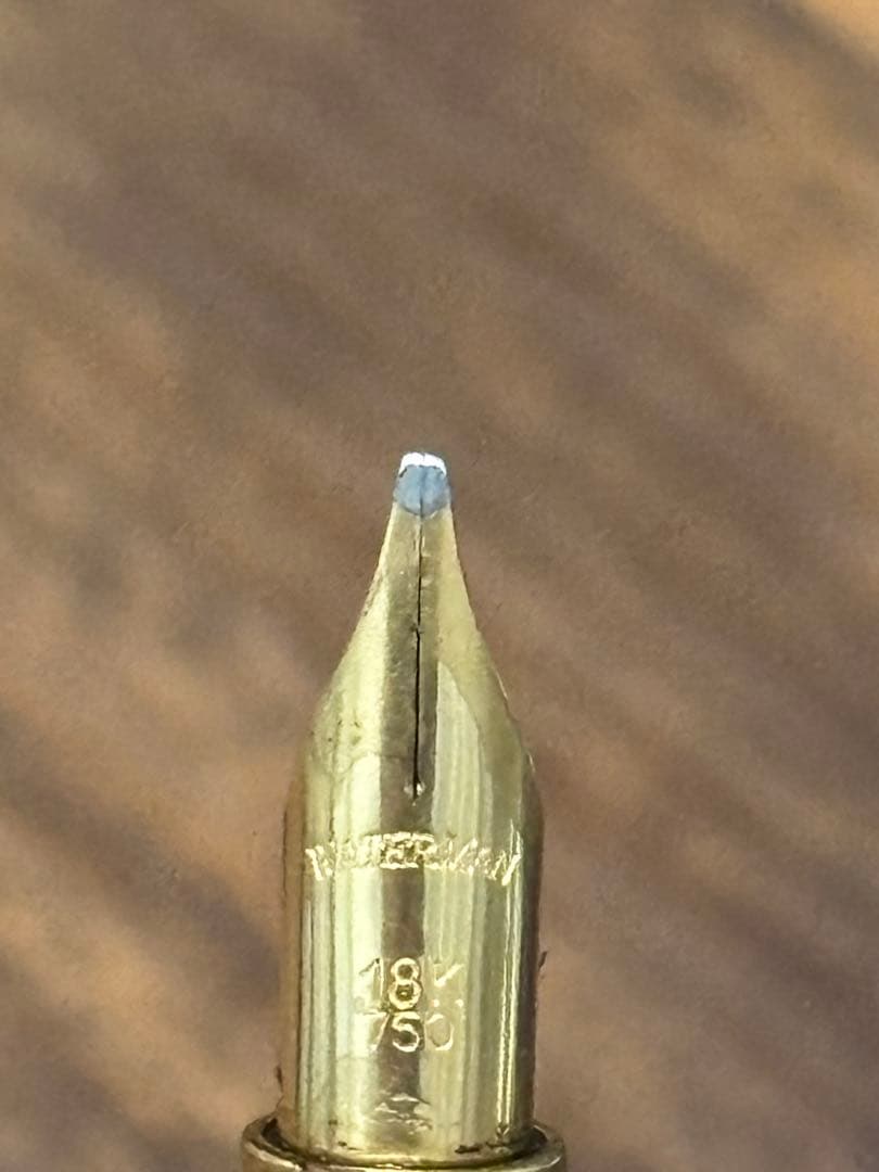 Vintage Waterman Executive fountain pen with 18K gold broad nib from the 1980s, black body and cartridge converter filling system