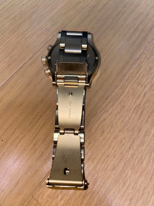 NIXON Gold 200m Waterproof Analog Men's Watch — Japanese