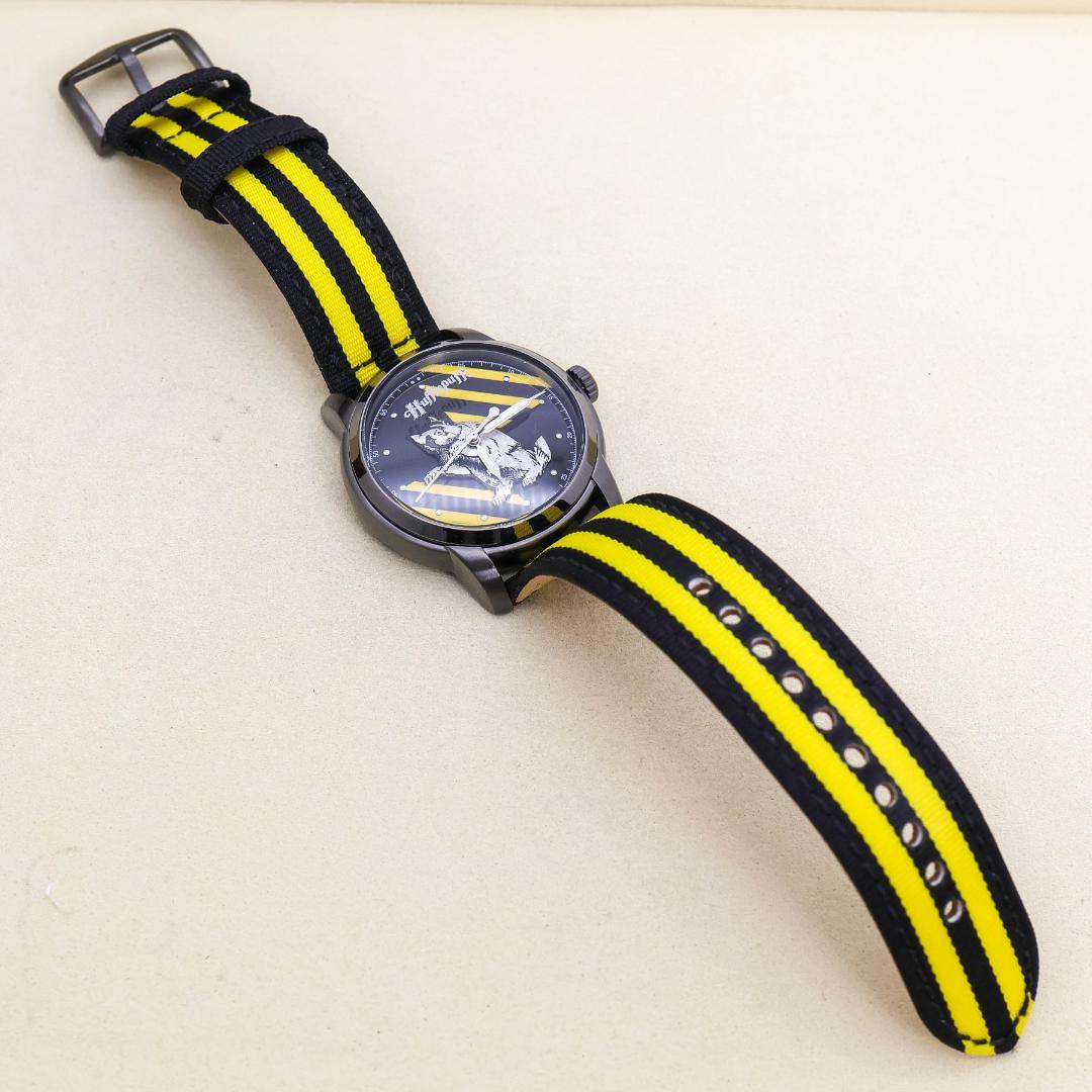 FOSSIL Harry Potter Hufflepuff Limited Collab 3194 Quartz Men's Watch — Japanese