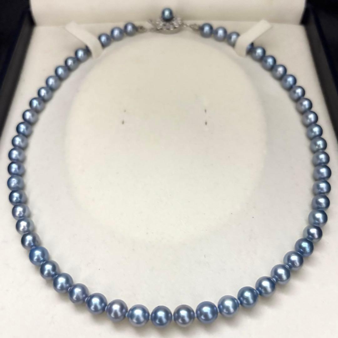 Aqua Akoya pearl necklace with round blue-grey pearls 6.5-7mm, 42cm length, silver stamp
