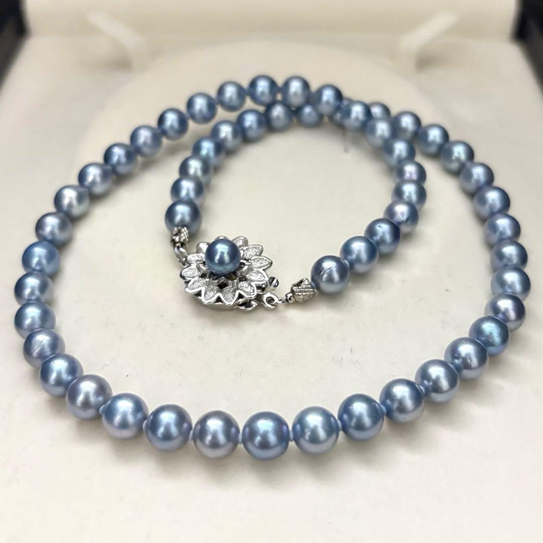 Aqua Akoya pearl necklace with round blue-grey pearls 6.5-7mm, 42cm length, silver stamp