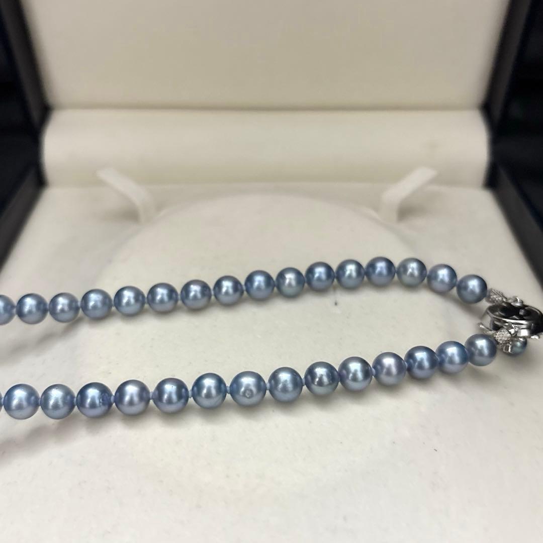 Aqua Akoya pearl necklace with round blue-grey pearls 6.5-7mm, 42cm length, silver stamp