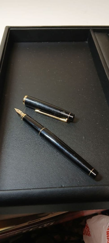 PILOT CUSTOM GRANDEE fountain pen with 14K 585 fine nib in good condition showing nib and barrel