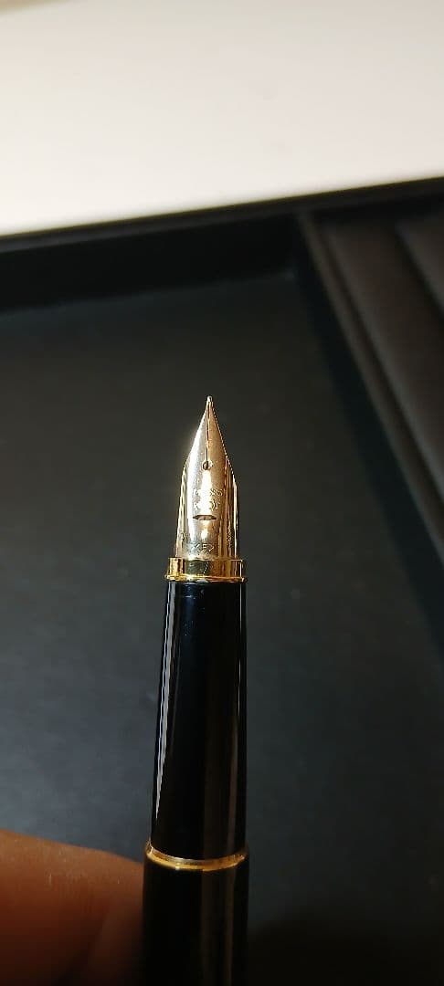 PILOT CUSTOM GRANDEE fountain pen with 14K 585 fine nib in good condition showing nib and barrel