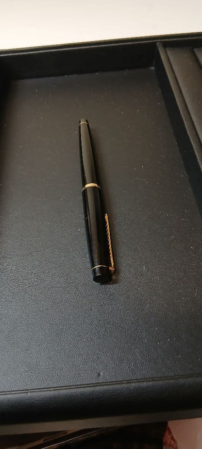 PILOT CUSTOM GRANDEE fountain pen with 14K 585 fine nib in good condition showing nib and barrel