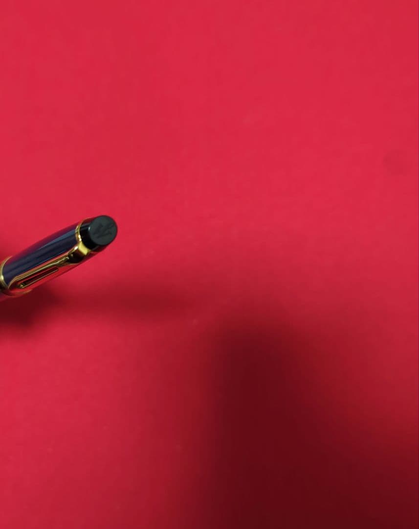 Waterman Expert Essential Pussy Blue GT ballpoint pen with blue resin body and gold trim shown with box and instructions