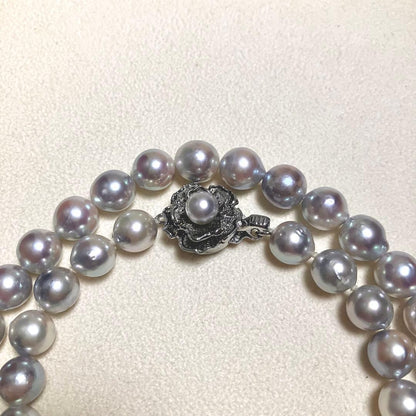 Akoya pearl necklace with blue gray pearls 7.5-8.0mm and silver flower clasp on 42.5cm chain