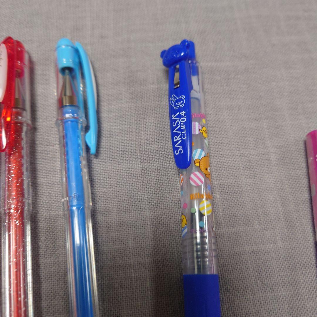 PILOT 4+1 LIGHT mechanical pencil set with 2 pencils, 4 refills, and 1 Sarasa Clip 0.4 featuring black, red, and blue colors