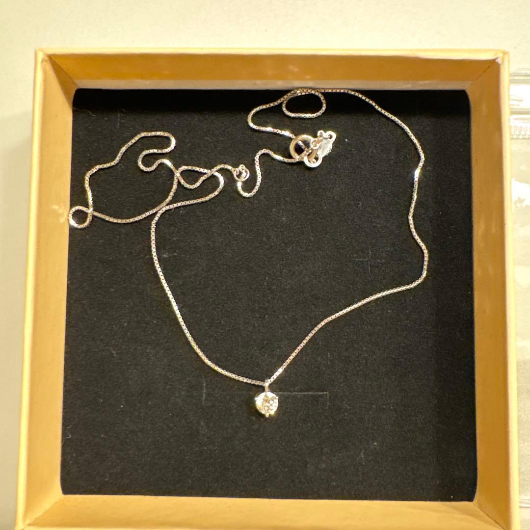 TASAKI Single Diamond Necklace in K18 white gold featuring a 0.30ct diamond pendant on adjustable chain