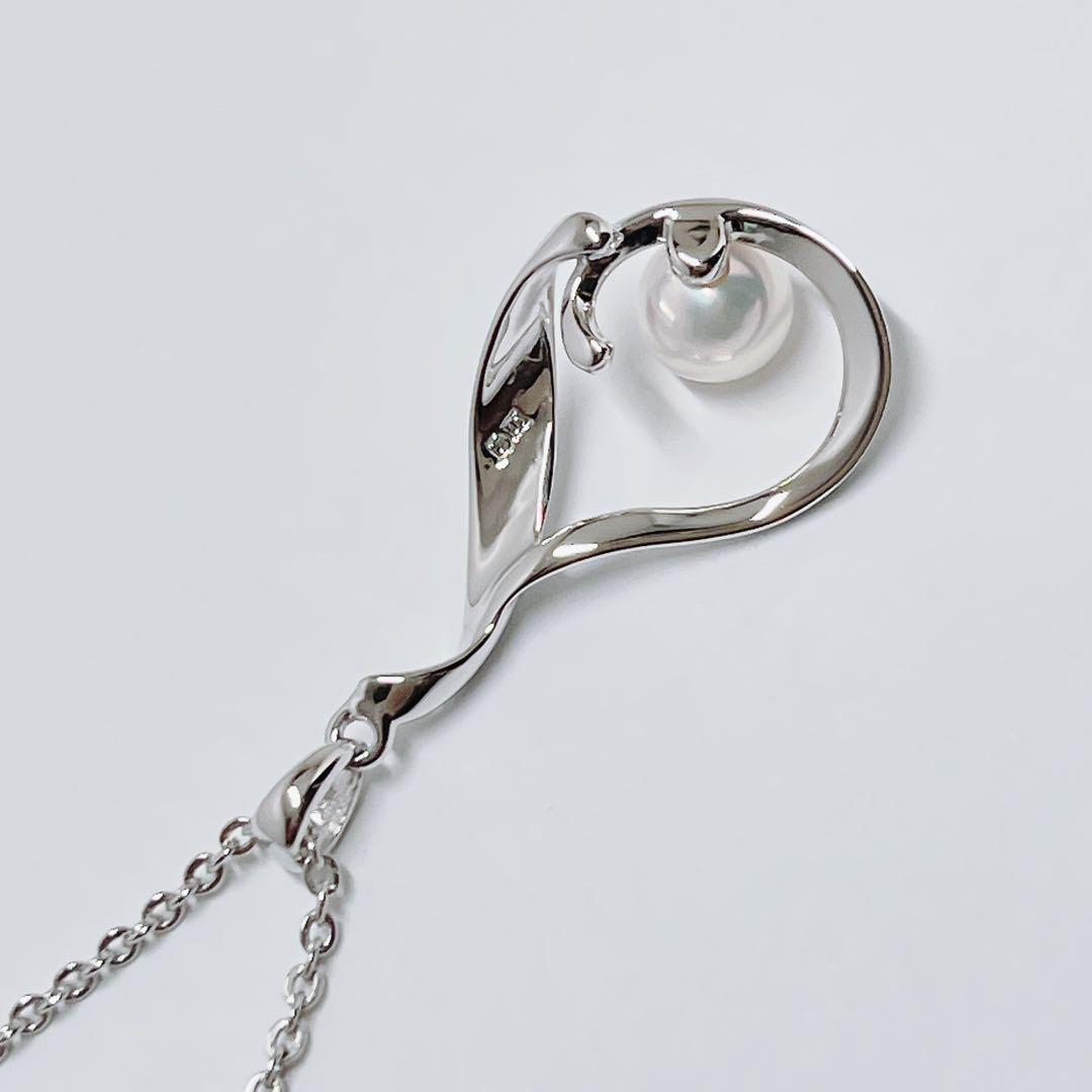 MIKIMOTO pearl necklace pendant featuring 5.4mm pearls on a 40cm silver chain weighing 2.9g