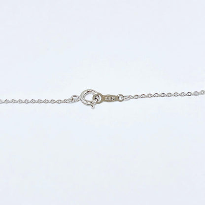 MIKIMOTO pearl necklace pendant featuring 5.4mm pearls on a 40cm silver chain weighing 2.9g