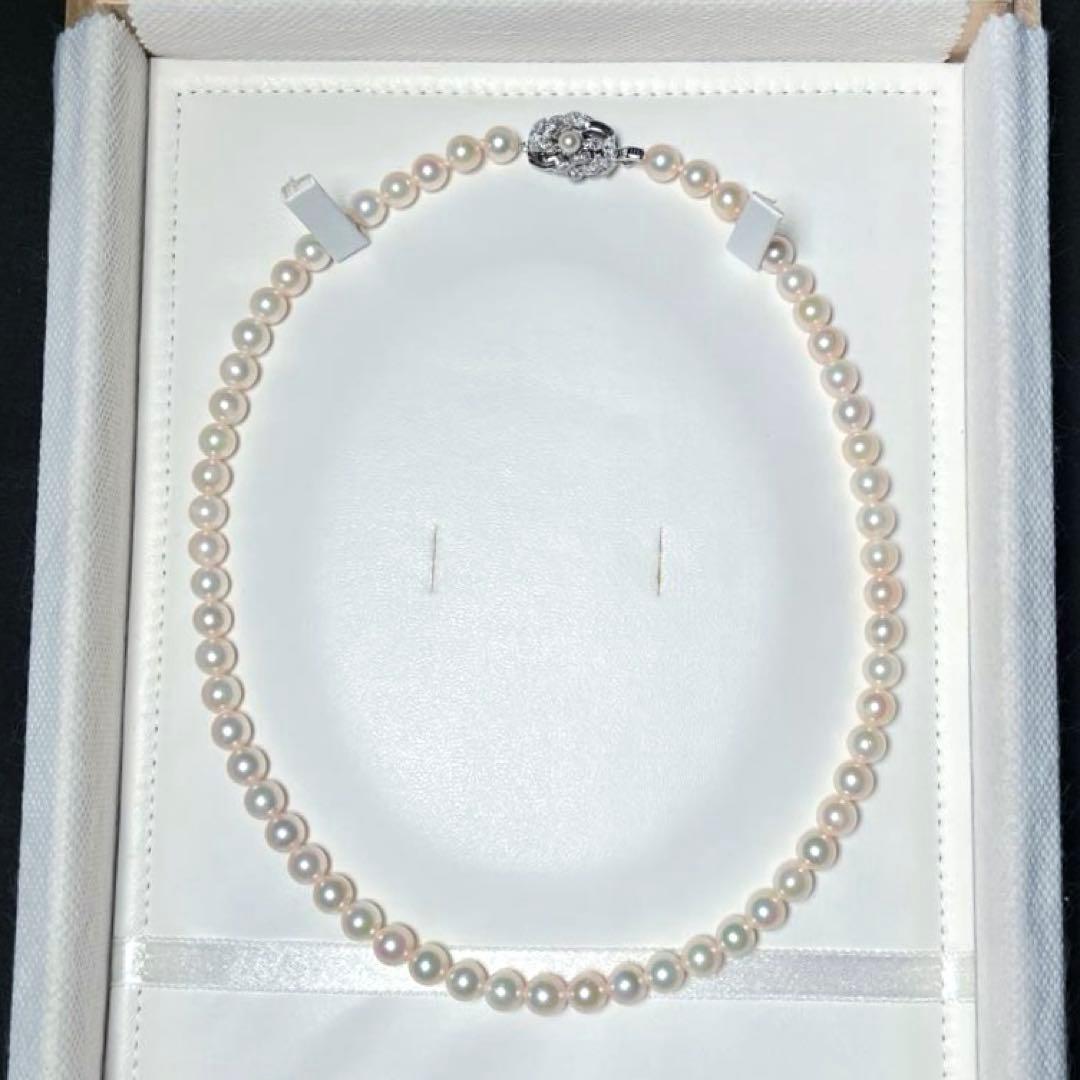Akoya pearl Hanadama grade necklace 6.5-7.0mm round white pearls with silver chain, 42.5cm length