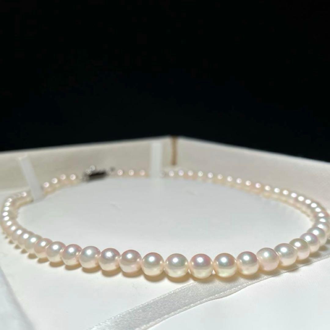 Akoya pearl Hanadama grade necklace 6.5-7.0mm round white pearls with silver chain, 42.5cm length